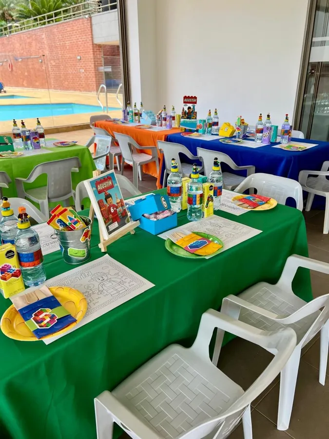 Mesitas y sillitas para actividades